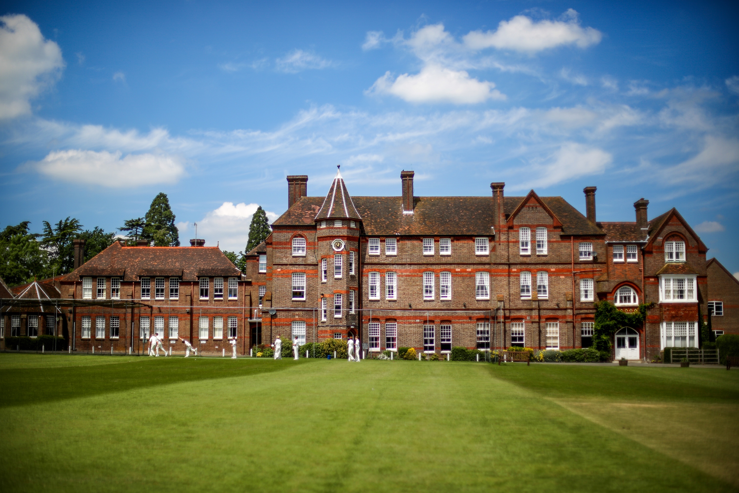 Lockers Park School